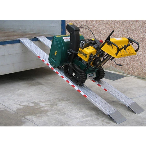 LADERAMPE-EXPERTEN - MATISERE Auffahrschiene 1,50m Ohne Rand Länge 1500mm - Innere Breite 315mm -als Einzelstück - M030B3/15U 1 LADERAMPE-EXPERTEN - MATISERE Auffahrschiene 1,50m Ohne Rand Länge 1500mm - Innere Breite 315mm -als Einzelstück - M030B3/15U