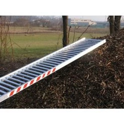 LADERAMPE-EXPERTEN - MATISERE Durchbrochene Mistrampe Leicht Und Handlich, Breite 500mm, Länge 3m, Ladehöhe 900mm, Mit Rändern, Gewicht 18kg - M055P/30 5 LADERAMPE-EXPERTEN - MATISERE Durchbrochene Mistrampe Leicht Und Handlich, Breite 500mm, Länge 3m, Ladehöhe 900mm, Mit Rändern, Gewicht 18kg - M055P/30 -Anhänger & Zubehör Verkäufe 40329591 3