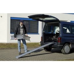 LADERAMPE-EXPERTEN - MATISERE Alu Verladeschiene (Einzelstück) Mit Rand, Klappbar - Länge 1985mm (gefaltet 1085mm) - Innenbreite 155mm, Auffahrhöhe 520mm, Traglast Pro Paar 400kg - ABS-F01 8 LADERAMPE-EXPERTEN - MATISERE Alu Verladeschiene (Einzelstück) Mit Rand, Klappbar - Länge 1985mm (gefaltet 1085mm) - Innenbreite 155mm, Auffahrhöhe 520mm, Traglast Pro Paar 400kg - ABS-F01 -Anhänger & Zubehör Verkäufe 41596166 4