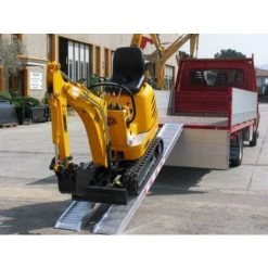 LADERAMPE-EXPERTEN - MATISERE Auffahrschiene 4495mm (Einzelstück) Ohne Rand Bis 2500kg Traglast - Innere Breite 240mm - M055/15US 7 LADERAMPE-EXPERTEN - MATISERE Auffahrschiene 4495mm (Einzelstück) Ohne Rand Bis 2500kg Traglast - Innere Breite 240mm - M055/15US -Anhänger & Zubehör Verkäufe 64090544 3