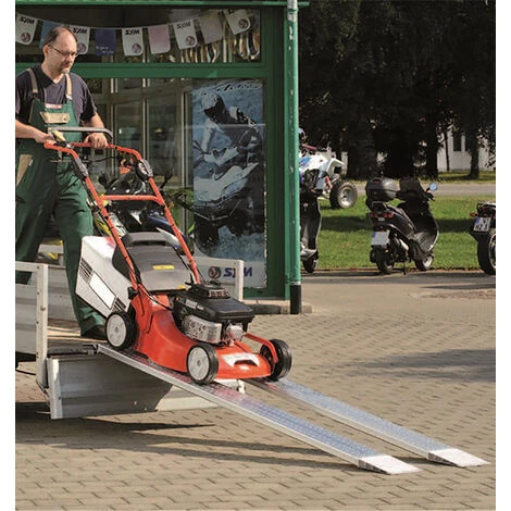 LADERAMPE-EXPERTEN - MATISERE Leichte Auffahrrampen - Breite 300mm, Länge 1470mm, Ladehöhe 410mm - AOH300-1 4 LADERAMPE-EXPERTEN - MATISERE Leichte Auffahrrampen - Breite 300mm, Länge 1470mm, Ladehöhe 410mm - AOH300-1 – Bild 4