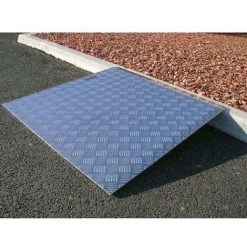 LADERAMPE-EXPERTEN - MATISERE Riffelblech Türschwellenrampe 740mm Océane - Max. Überbrückungshöhe: 8cm - RO/740